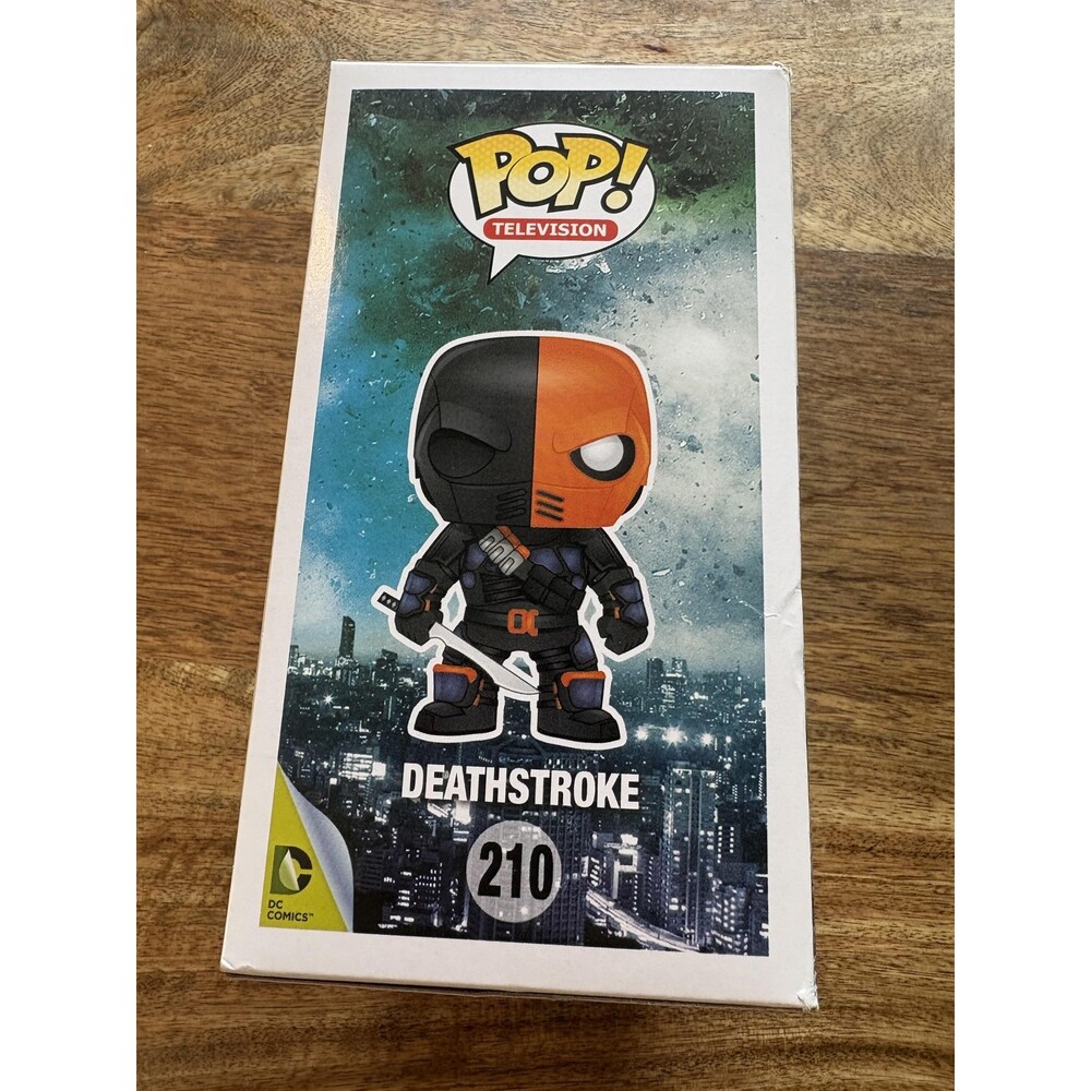 Funko Pop Television Arrow Deathstroke 210 Vinyl Figure DC Comics Orange - Picture 4 of 7